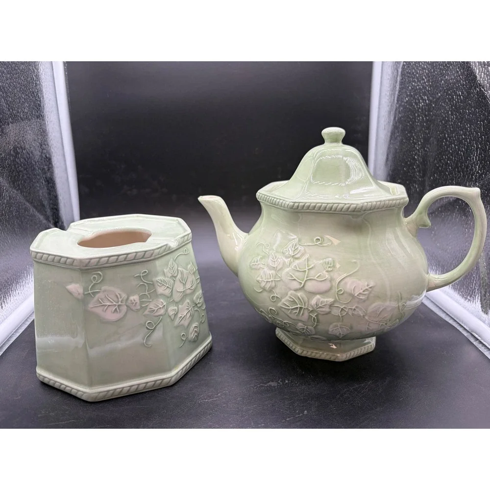 A Special Place Green Ivy‎ Ceramic Teapot with Warmer Base Vintage Style